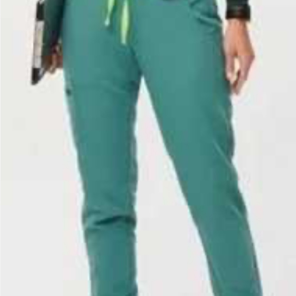 Figs HW Zamora joggers in cactus